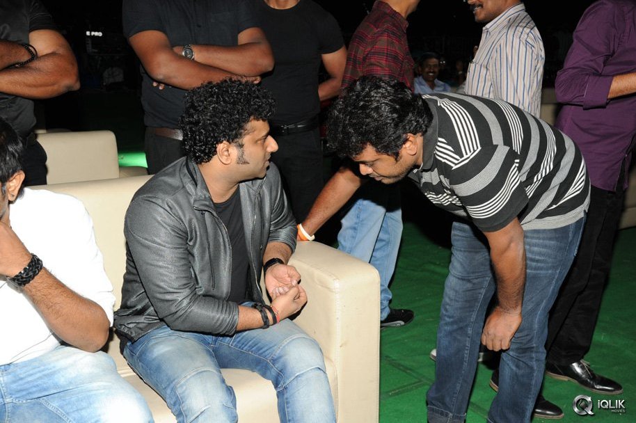 Kumari-21-F-Movie-Platinum-Disc-Function